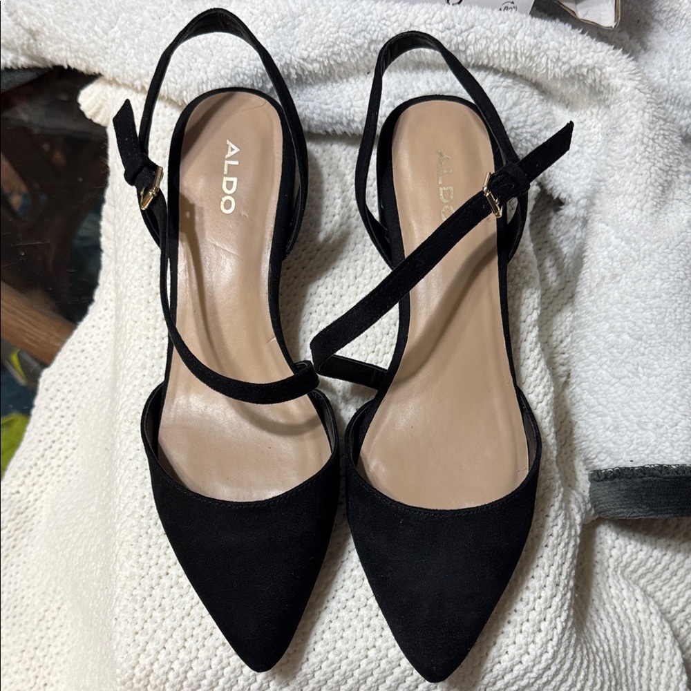 ALDO Black Pointed Toe Heels. Smoke free home brand new never worn.